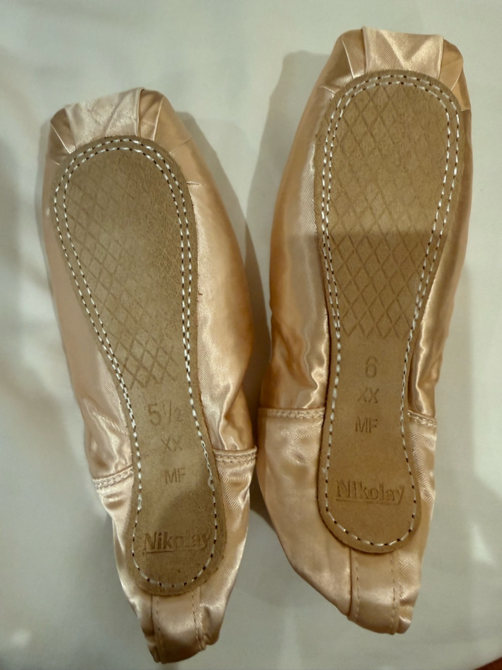 Nikolai Satin Ballet Dream Pointe pointe shoes, size 5 1/2 XX MF, new